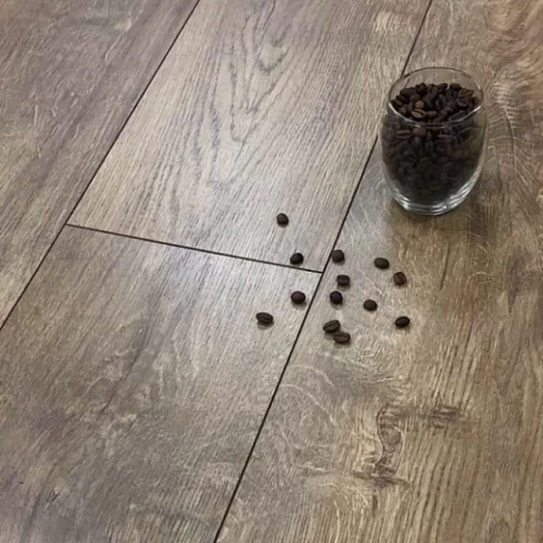 ДУБ ГОРНЫЙ СВЕТЛО- КОРИЧНЕВЫЙ ЛАМИНАТ  LOC FLOOR  PLUS ламинат для пола